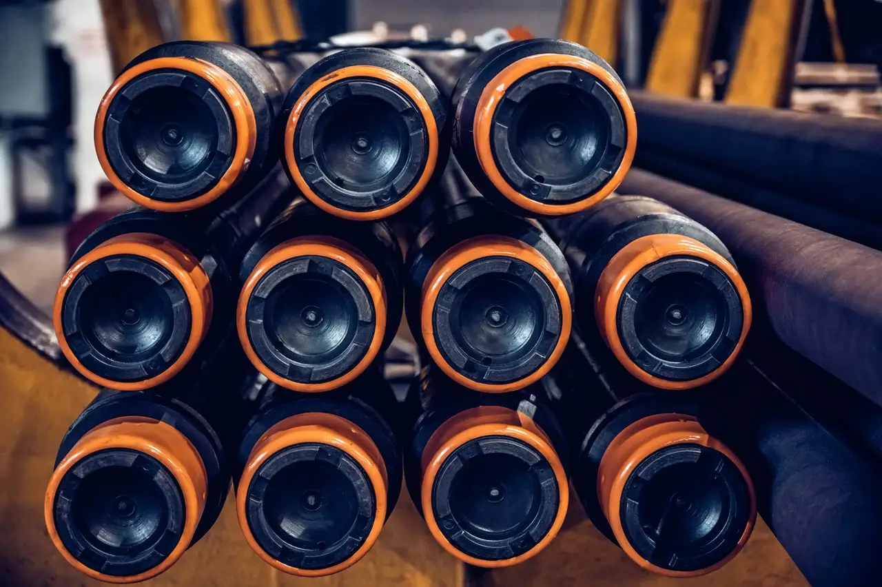brand-new-drill-pipes-for-oil-extraction-petroliu-2023-11-27-04-55-10-utc