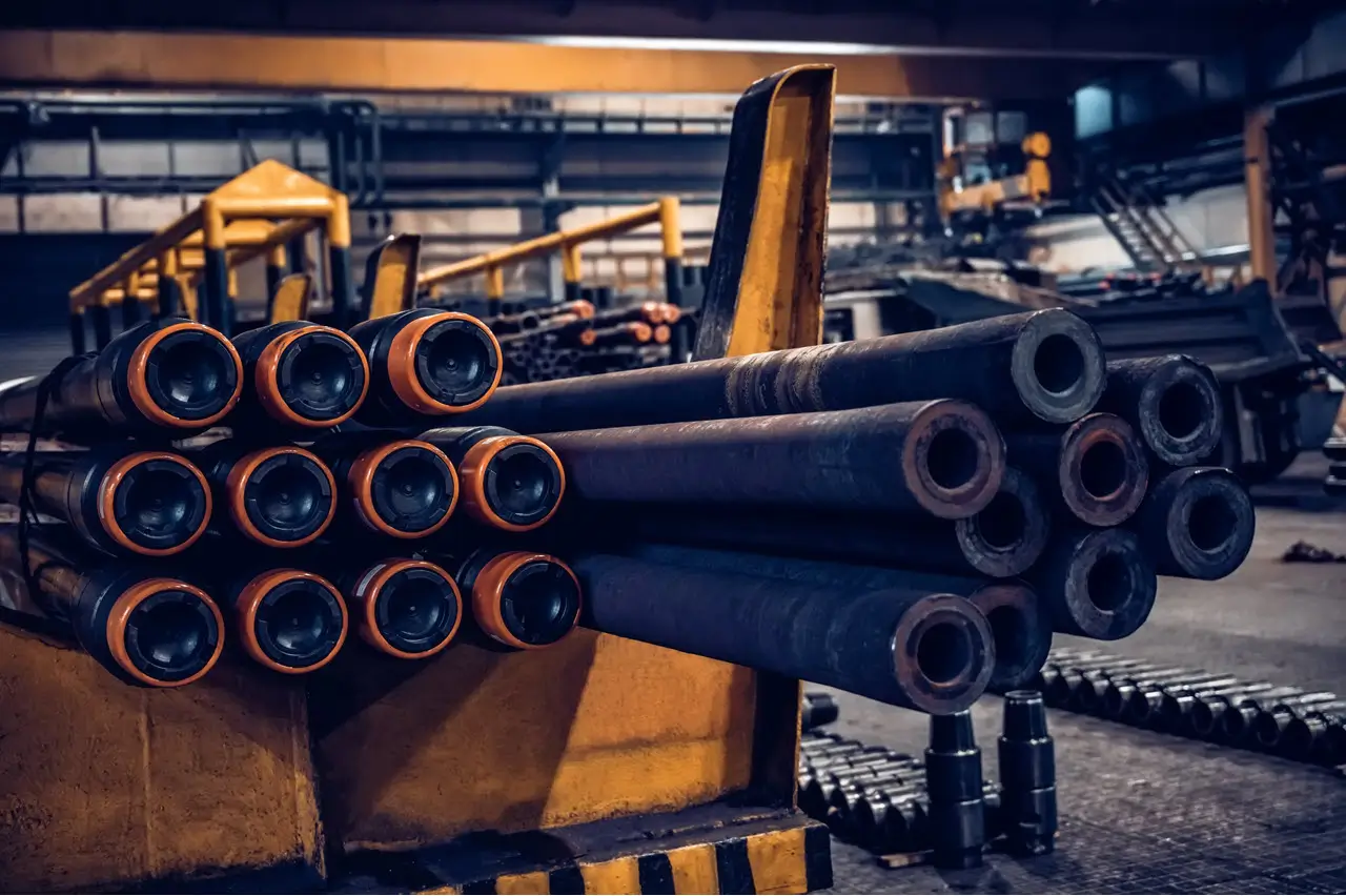 brand-new-drill-pipes-for-oil-extraction-petroliu-2023-11-27-04-59-17-utc